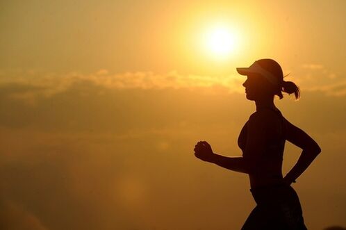 To lose weight, you can run not only in the morning, but also in the evening. 