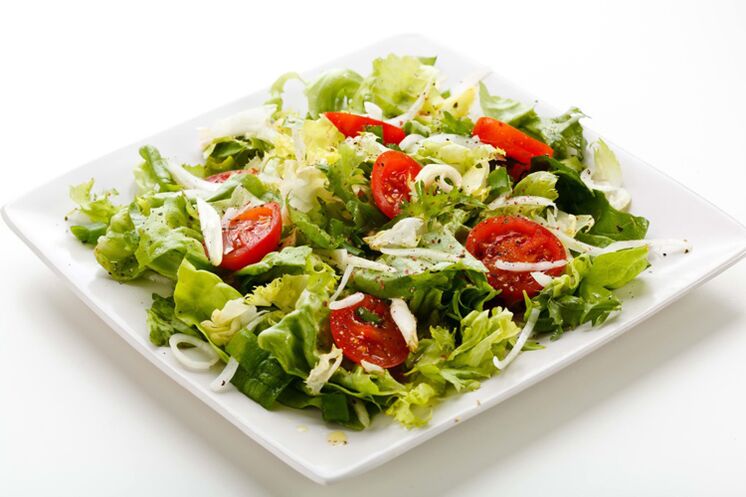 Vegetable salad to lose 5 kg of weight per week